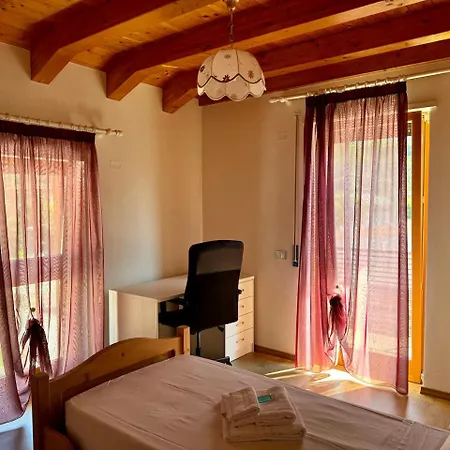 Ai Fol 6 - Stazione E Centro Apartment Feltre